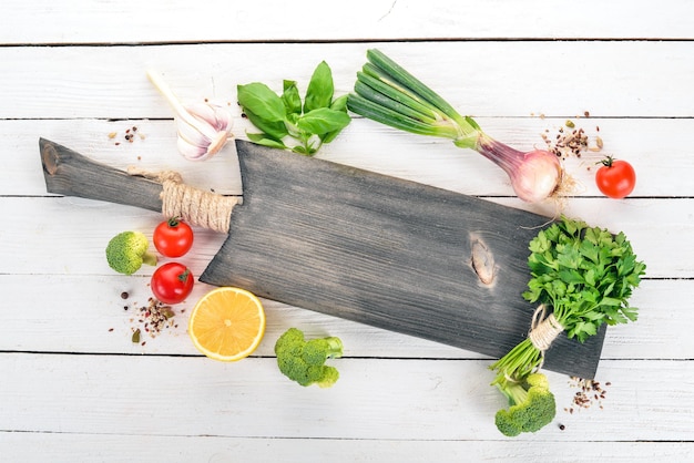 Čerstvé ingrediencie na pracovnej doske